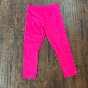 Zyia Capri light n tight hot pink leggings